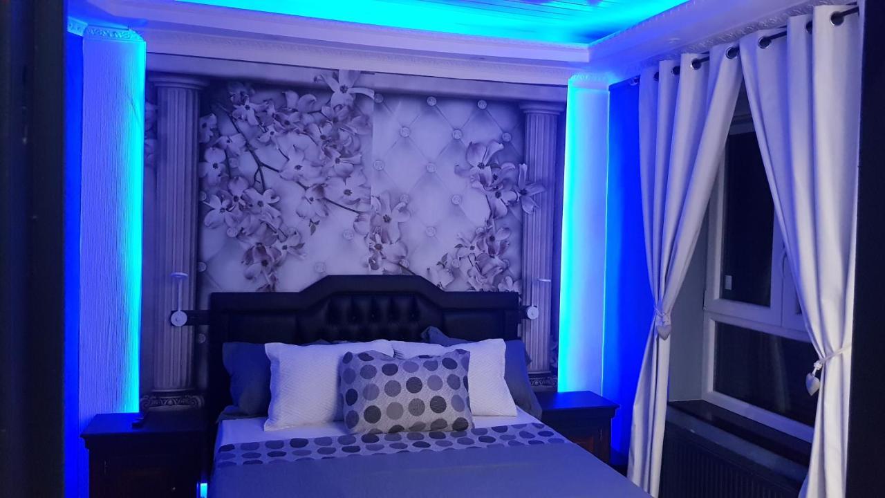 Le Petit Luxembourg Apartment Montignies-sur-Sambre Luaran gambar