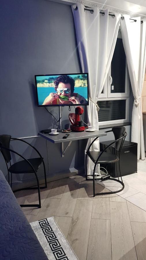 Le Petit Luxembourg Apartment Montignies-sur-Sambre Luaran gambar