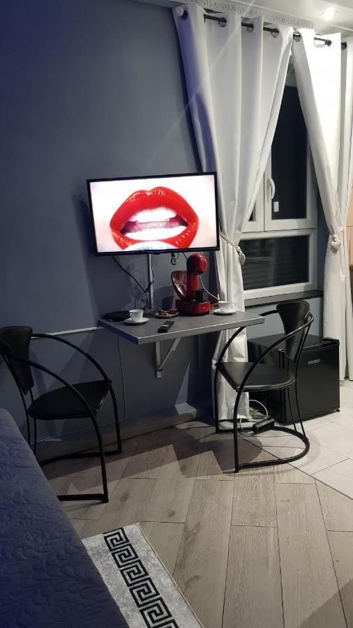Le Petit Luxembourg Apartment Montignies-sur-Sambre Luaran gambar