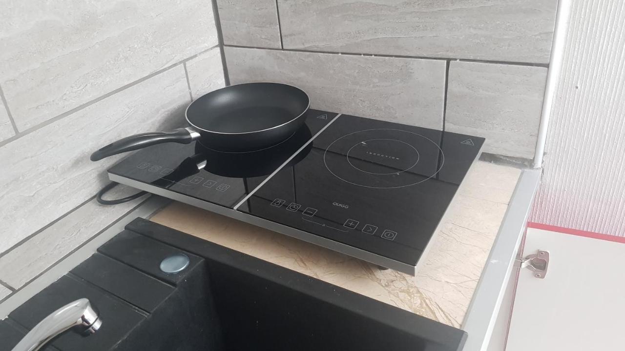 Le Petit Luxembourg Apartment Montignies-sur-Sambre Luaran gambar
