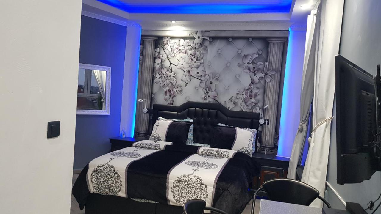 Le Petit Luxembourg Apartment Montignies-sur-Sambre Luaran gambar